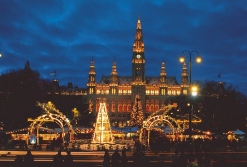 Вена – это глинтвейн, вертепы и новогодний шопинг (фото: a-guide.eu)
