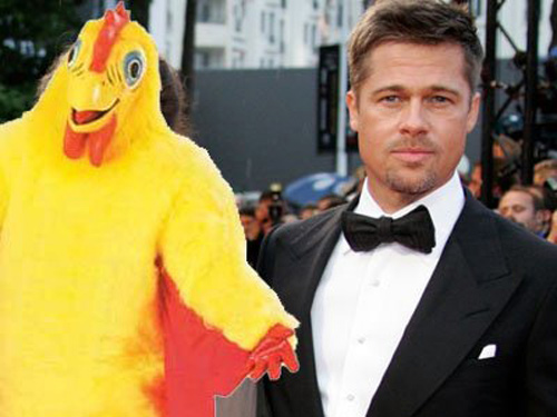 Брэд Питт подрабатывал зазывалой в костюме цыплёнка (фото: wtalks.com) 