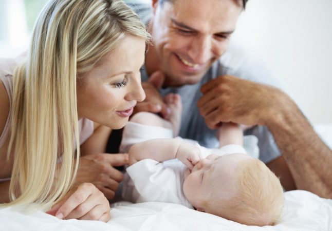 В воспитании малыша должны принимать участие оба родителя (фото: fabmama.nl)