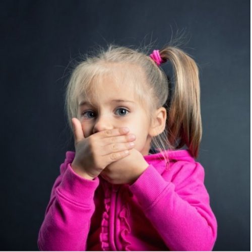 Неприятный запах изо рта является одним из симптомов заболевания (фото: www.gelmintov.net)